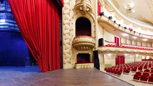 Théâtre de Tunis : La scène