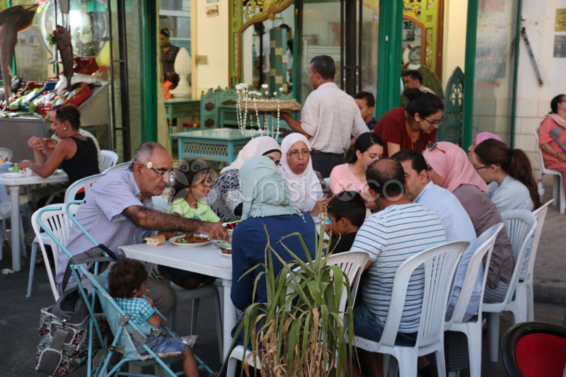 Ambiance aux restaurants de la Goulette Ã  l'occasion du Festival du Poisson 