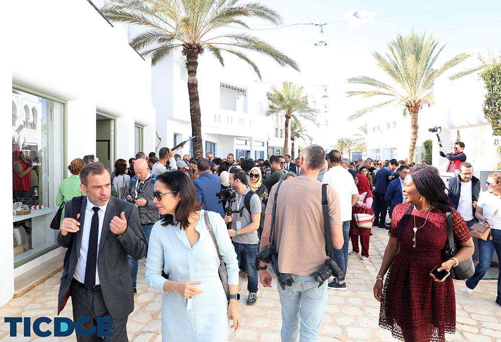 La visite du ministre des affaires culturelles et la présidente de l'OIF au village de la francophonie