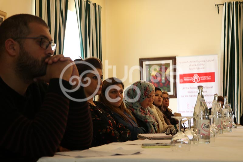Ambiance de l'atelier de formation Ã  l'export pour le secteur de l'artisanat de l'ONA